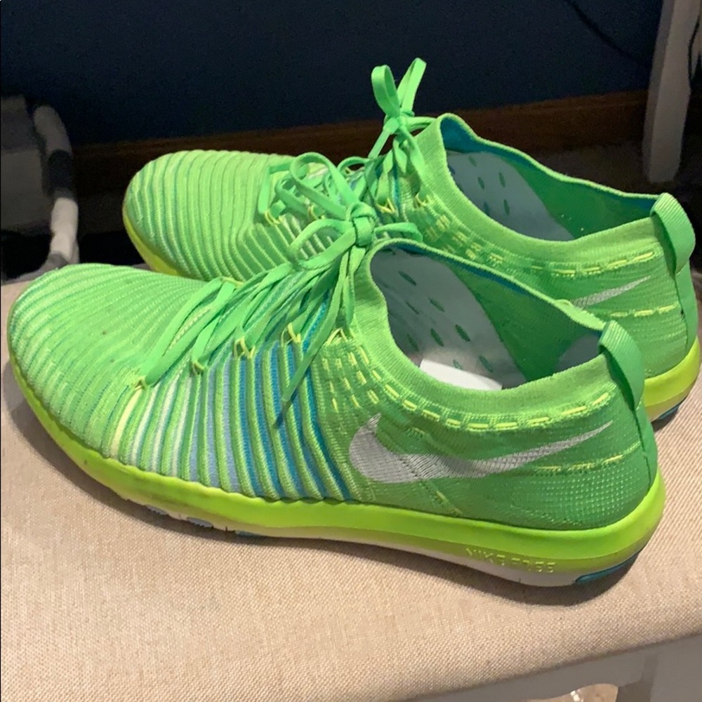 Nike free run shoe